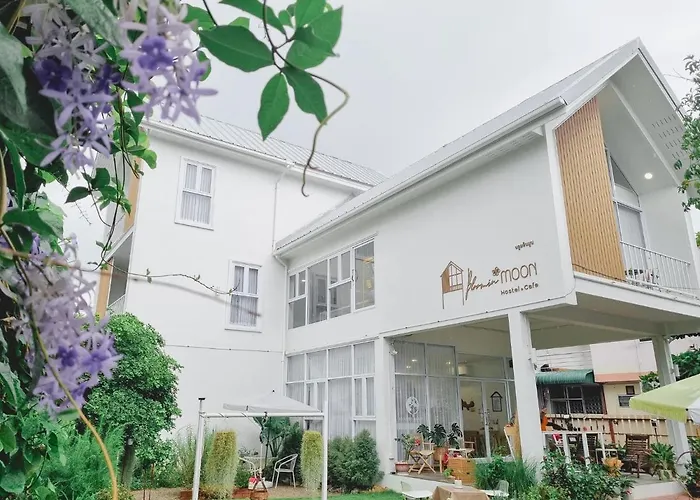 Bloomin' Moon Hostel & Cafe, Chiang Mai Old Town